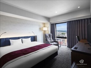 Down comforters, in-room safe, desk, laptop workspace - Daiwa Roynet Hotel Yamagata-ekimae (Yamagata)