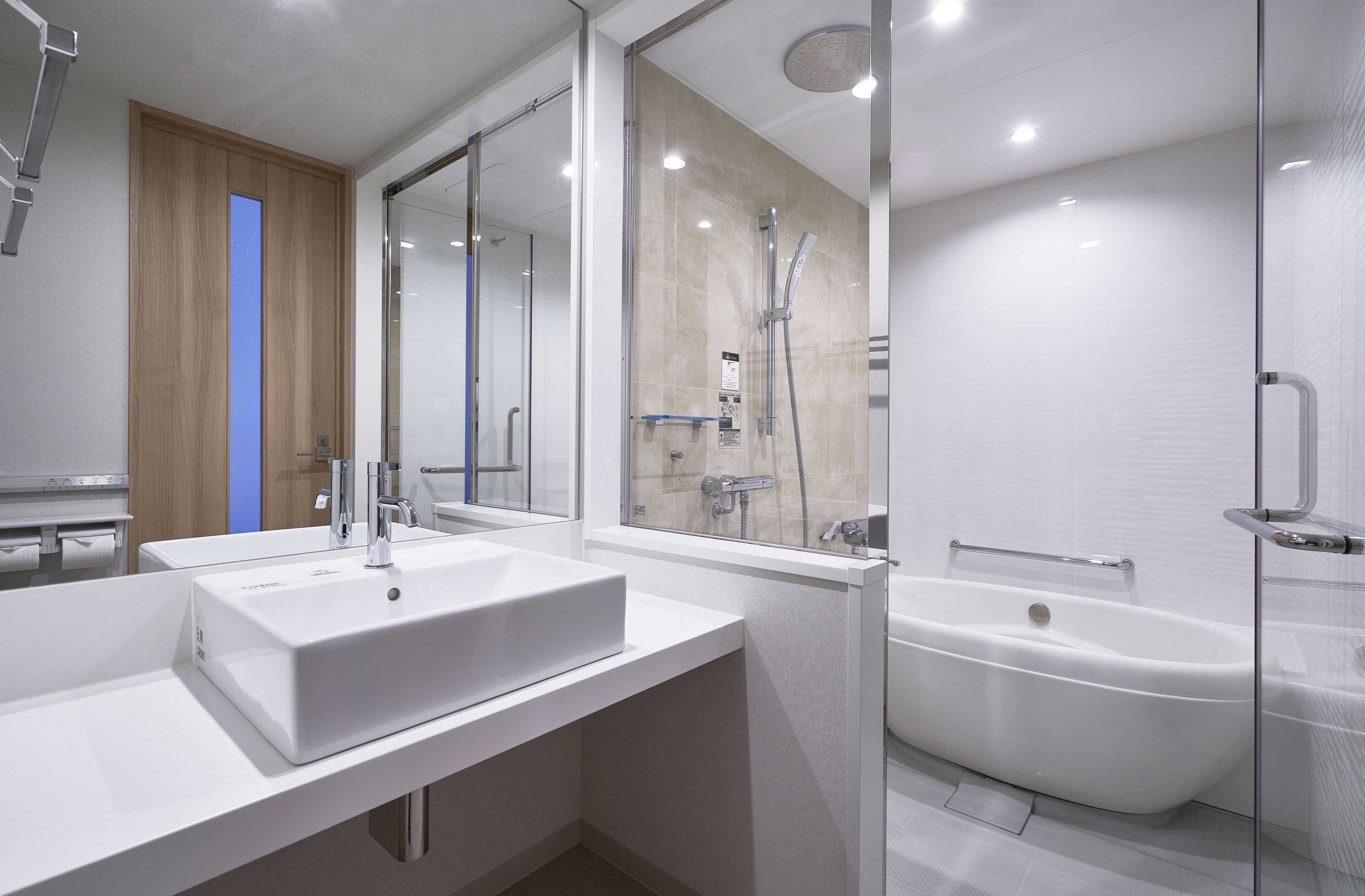 separate bathtub and shower, deep-soaking bathtub, rainfall showerhead