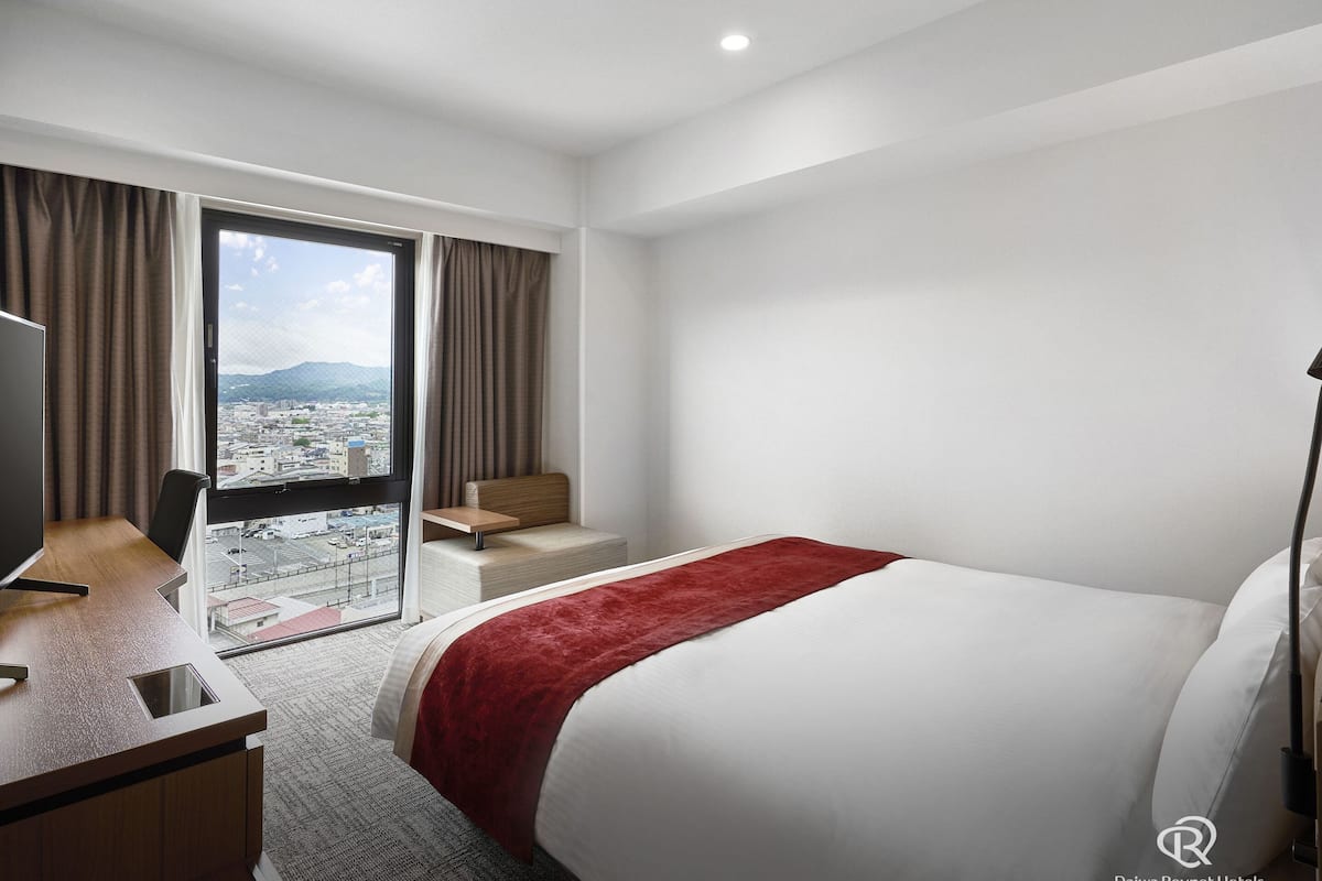 down duvets, in-room safe, desk, laptop workspace