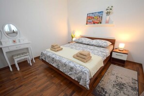 2 chambres, Wi-Fi gratuit, draps fournis