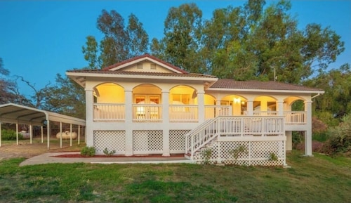 Country Sunset Farmhouse 