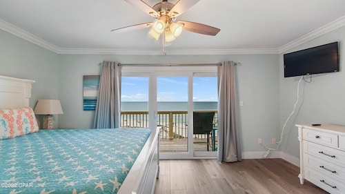 Gulf Front/Recently  Renovated!  A4- BelleVue at Seacliffs 