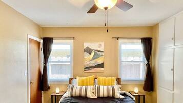 3 camere, una scrivania, ferro/asse da stiro, Wi-Fi