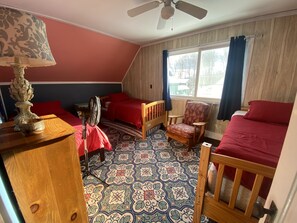 3 bedrooms, iron/ironing board, free WiFi