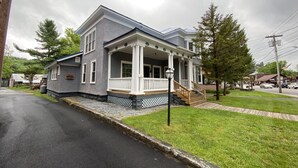 Unclassified image, 5 of 14, button - 4-Bedroom Downtown Main St , great location! (Old Forge)