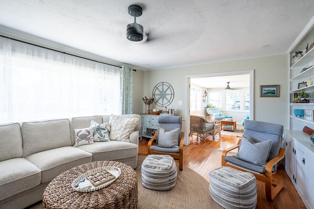 Family Beach House in Onset - walk to beaches