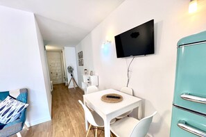 Dining - New Alboran Salou, heated, pool and wifi (Salou)