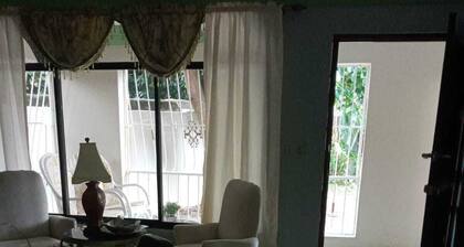 Beautiful home away from home . Clean 3BR Home🌻