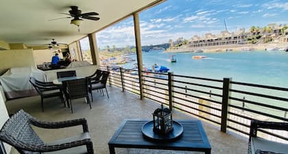 Newly Remodeled - Waterfront 2x2 Condo - Walk to Bridge/Beach/Bars/Restaurants