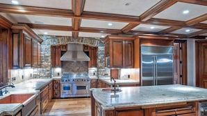 House, 6 Bedrooms | Private kitchen - Picture Perfect by Exceptional Stays (Telluride)