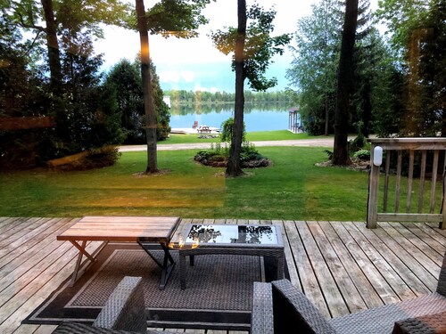 Top RatedWaterfront Cottage + Sauna | Beach | Private Dock