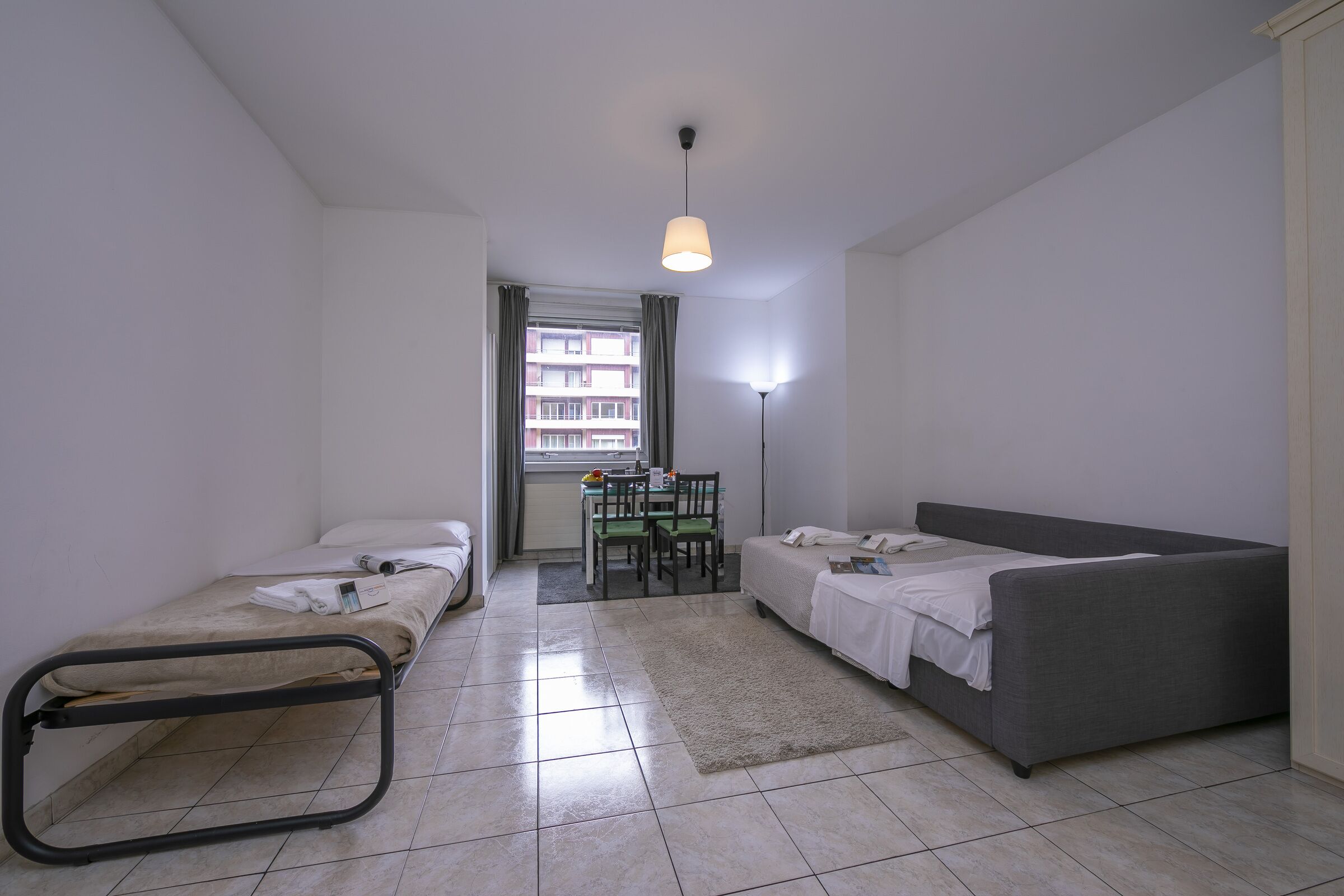 Bügeleisen/Bügelbrett, kostenloses WLAN, Bettwäsche