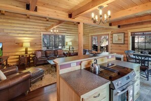Interior - PINELOCH LOG CABIN ~ Pet Friendly - Lake Cle Elum - Roslyn - Great Outdoors!  (Ronald)