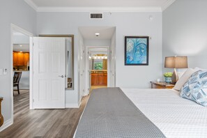 3 室のベッドルーム、アイロン / アイロン台、WiFi、ベッドシーツ