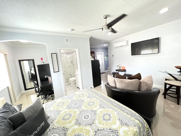 1 bedroom, desk, iron/ironing board, travel cot