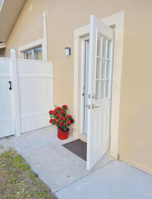 Exterior detail - Bahía Heaven (Tampa)