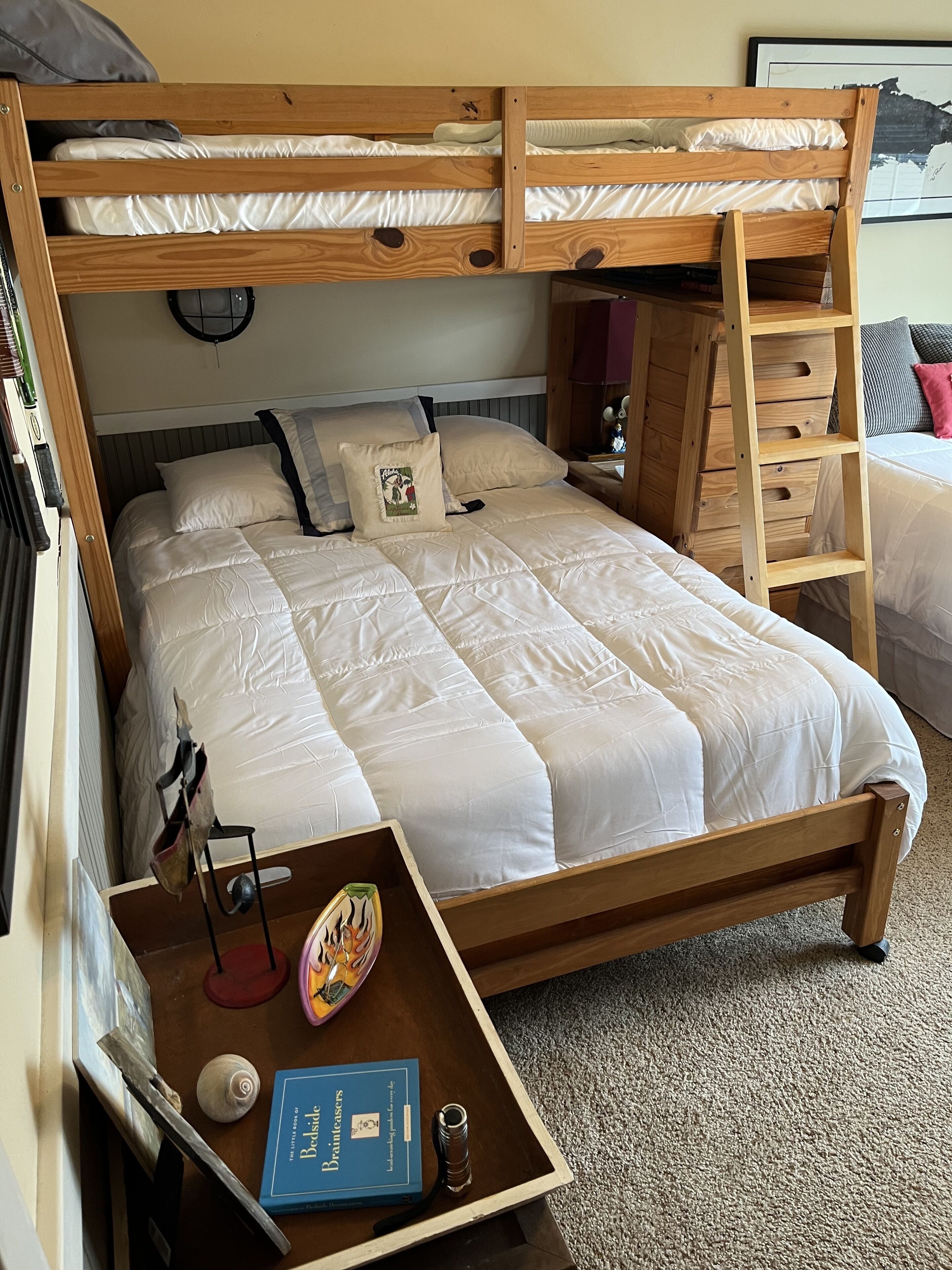 2 bedrooms, desk, iron/ironing board, free WiFi