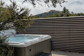 Baignoire à remous extérieure