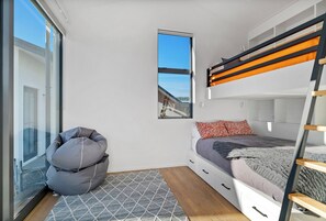 2 bedrooms, WiFi, bed sheets, wheelchair access