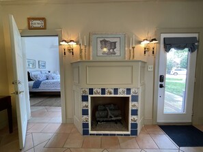 Interior - Old-World Retreat at 1860s Manor: Luxury Amenities - Tennis Court & Nature Trail (Virginia Beach)