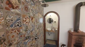 Room, 1 Bedroom, Patio, City View | Bathroom shower