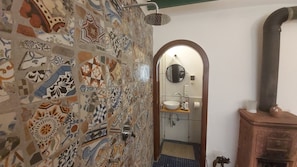 Room, 1 Bedroom, Patio, City View | Bathroom shower - Room-dimora Aganoor Business Suite (Cava de' Tirreni)