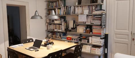 Room, 1 Bedroom, Patio, City View | Room amenity