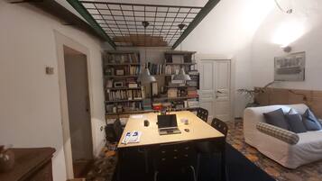 Room, 1 Bedroom, Patio, City View | Room amenity