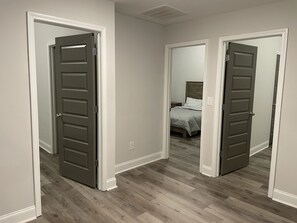 3 bedrooms, desk, iron/ironing board, free WiFi