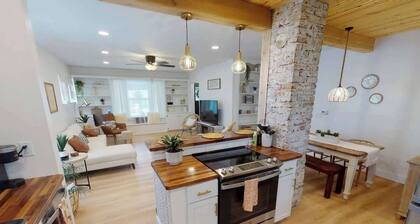 Blue Bungalow: Bright and Beautiful