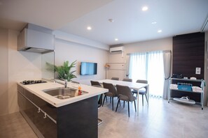 Superior-Apartment, Nichtraucher | Bügeleisen/Bügelbrett, kostenloses WLAN, Bettwäsche