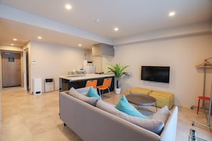 Superior Studio | Living area | 100-cm LCD TV with digital channels, TV, Netflix