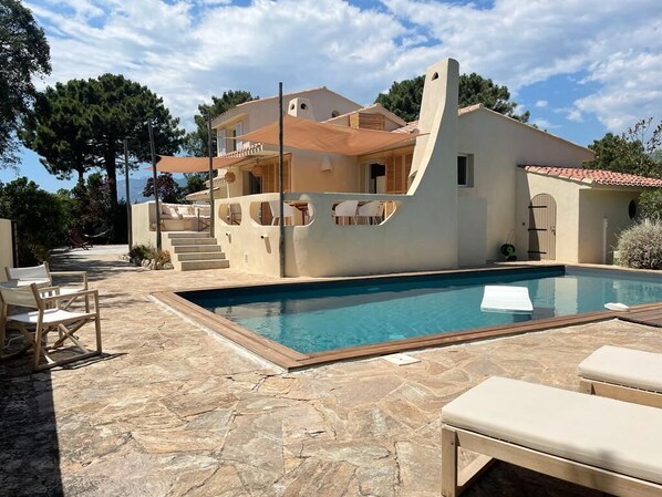 Piscine extérieure