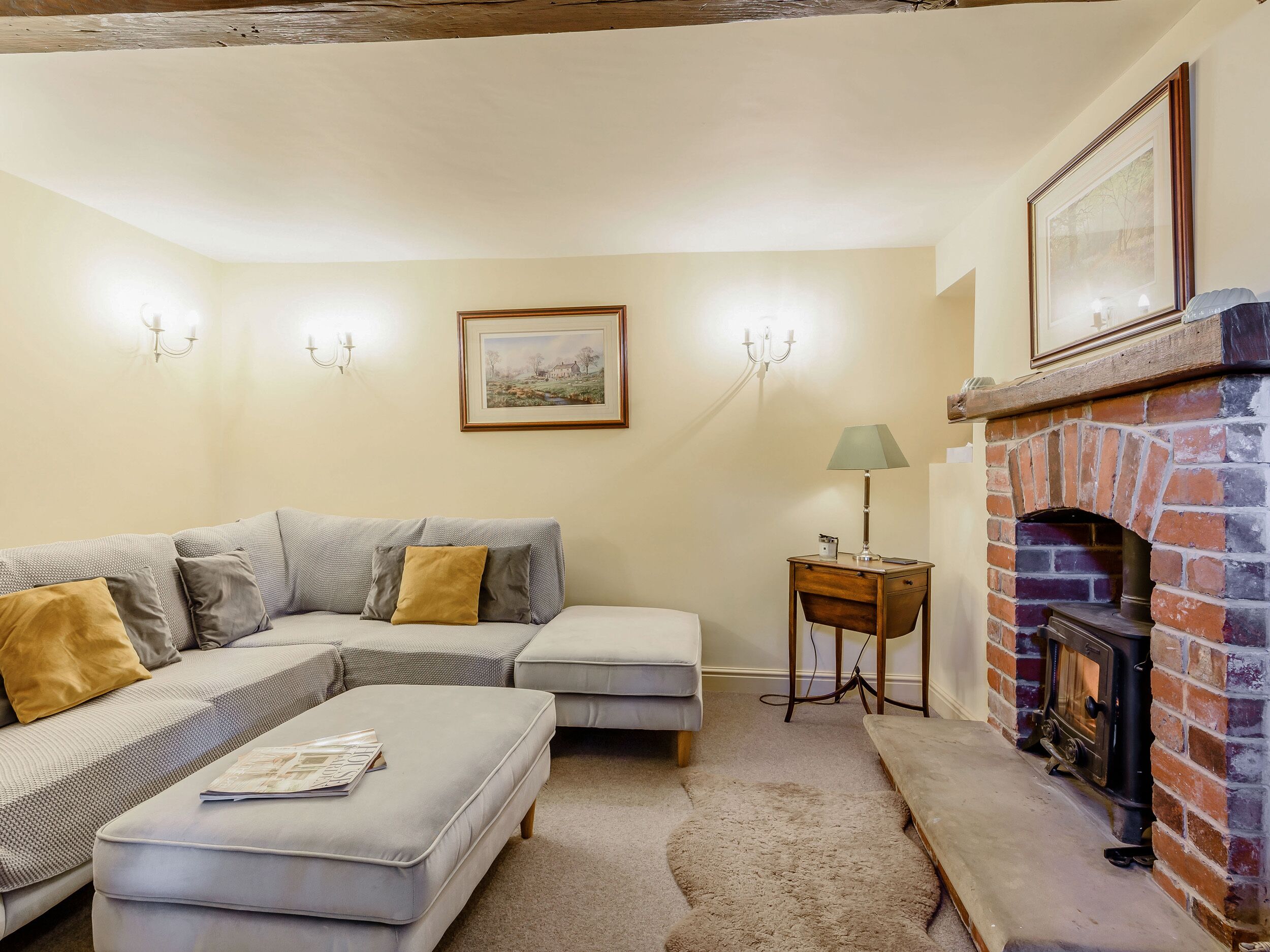 MULBERRY COTTAGE, family friendly, with open fire in Youlgreave