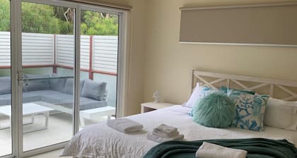 Contemporary ON Cuttriss - Inlet Side