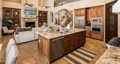 WHISPERING PALMS- SLEEPS 20 - Vacation PARADISE-4300SF Free Pool Heat; putt putt