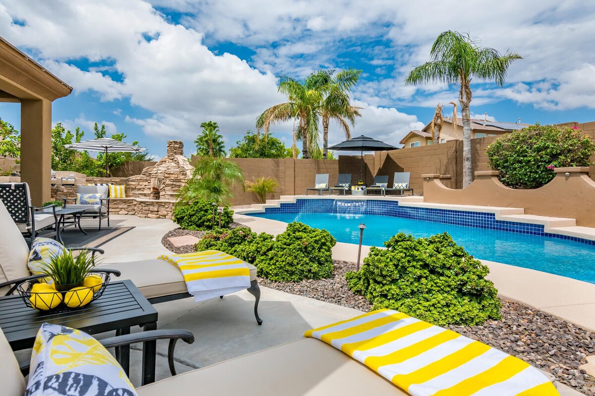 WHISPERING PALMS- SLEEPS 20 - Vacation PARADISE-4300SF Free Pool Heat; putt putt