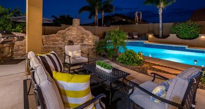 WHISPERING PALMS- SLEEPS 20 - Vacation PARADISE-4300SF Free Pool Heat; putt putt
