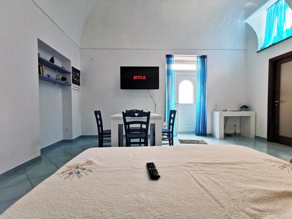 Bügeleisen/Bügelbrett, kostenloses WLAN, Bettwäsche