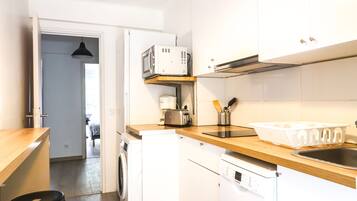 冰箱、微波炉、炉灶、洗碗机