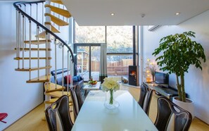 Room (Valley 1 (Duplex Unshared House))