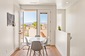 Townhome, 4 Bedrooms | Dining