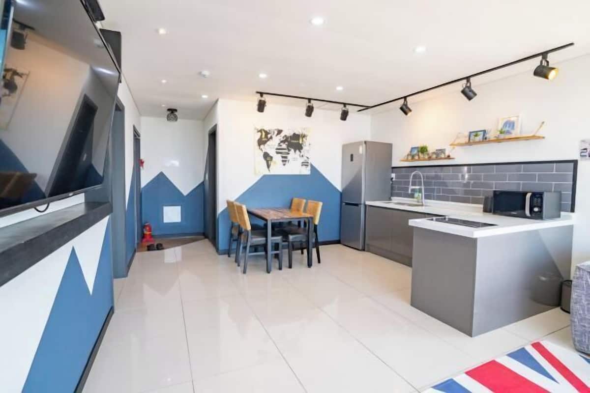 Private kitchen | Fridge