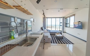 Room (Building B Room 301 (Ocean view no sp) | 1 bedroom, free WiFi, bed sheets - Jeju Judith Pension (Jeju City)