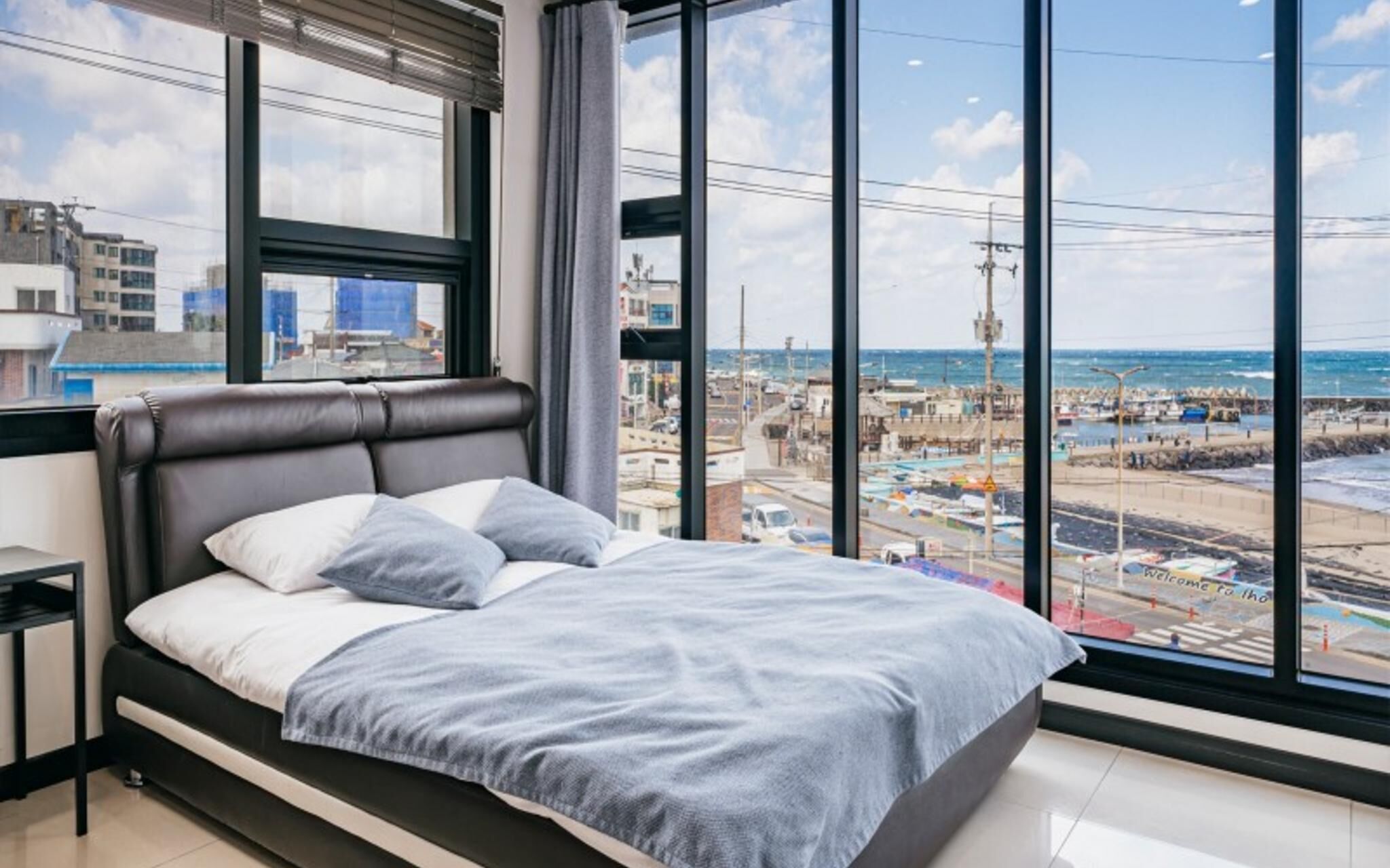 Quarto (Building B Room 302 (Ocean view no sp) | 1 quarto, Wi-Fi de cortesia, roupa de cama