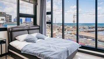 Quarto (Building B Room 302 (Ocean view no sp) | 1 quarto, Wi-Fi de cortesia, roupa de cama