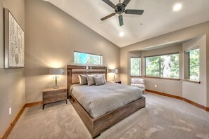 3 chambres, fer et planche à repasser, lit parapluie, Wi-Fi gratuit