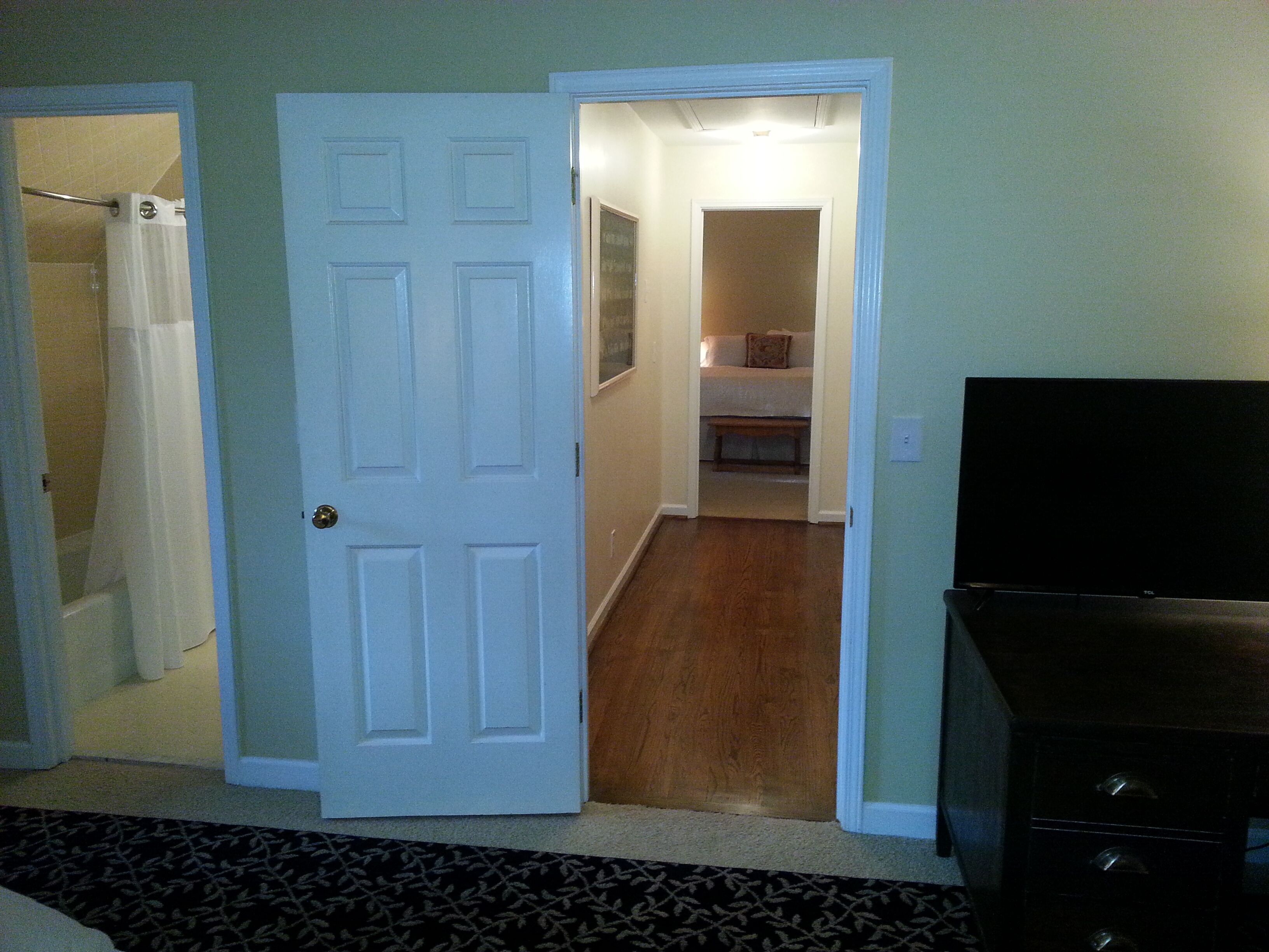 Spacious 2 Bedroom Private Suite - Atlanta