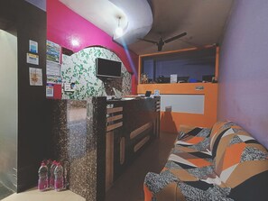 Reception - Goroomgo Maggnamm International Puri (Puri)