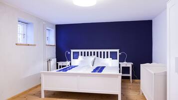 1 bedroom, desk, travel crib, free WiFi